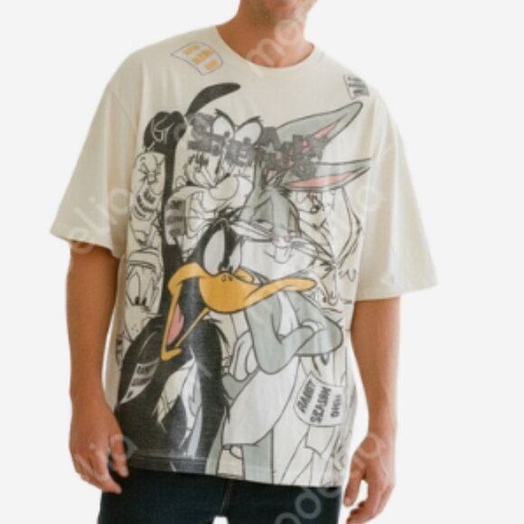 Looney Tunes T-Shirt Men's Size 5XB Tan Daffy Duck Bugs Bunny & Friends Graphic - Picture 1 of 4